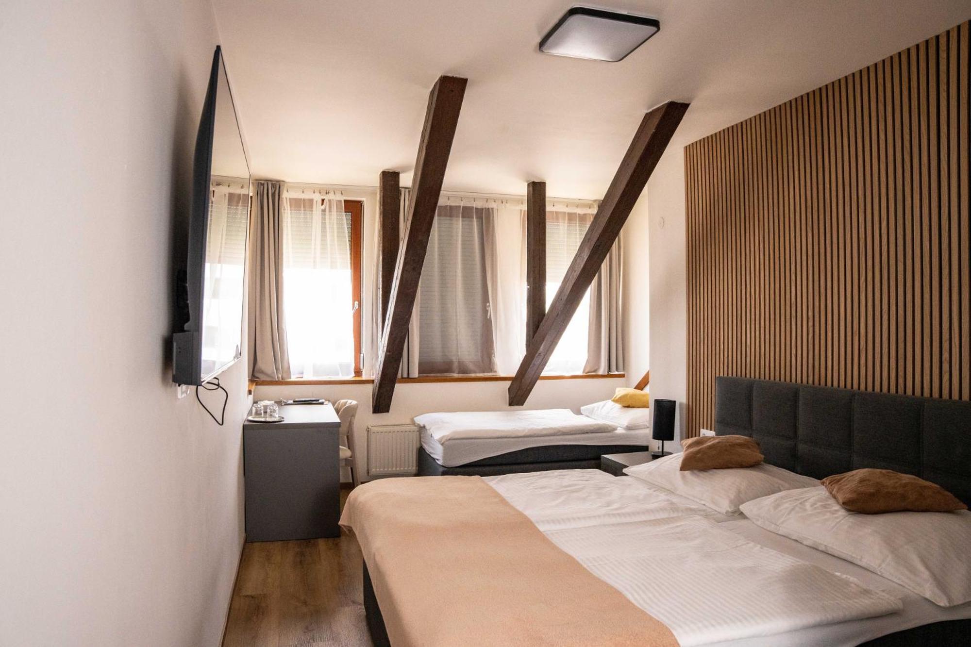 Hotel Sharingham Brno Exterior foto