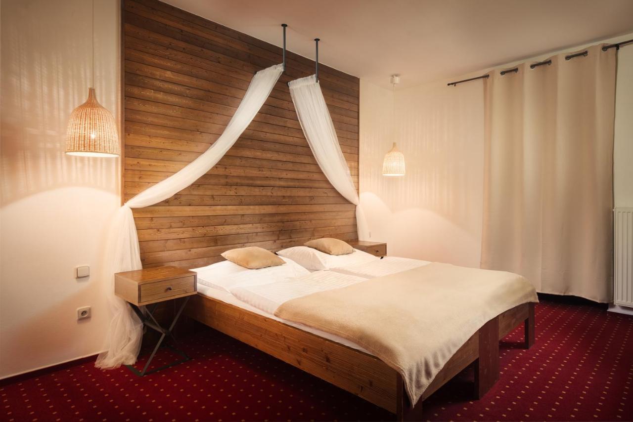 Hotel Sharingham Brno Exterior foto