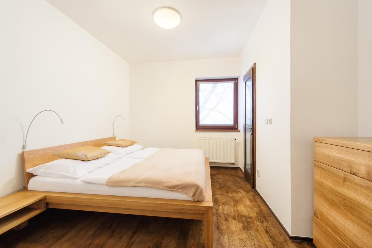 Hotel Sharingham Brno Exterior foto